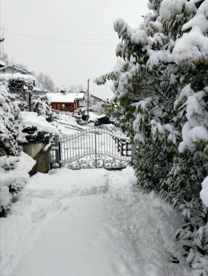 Villa La Sarrolein Aosta Exterior foto